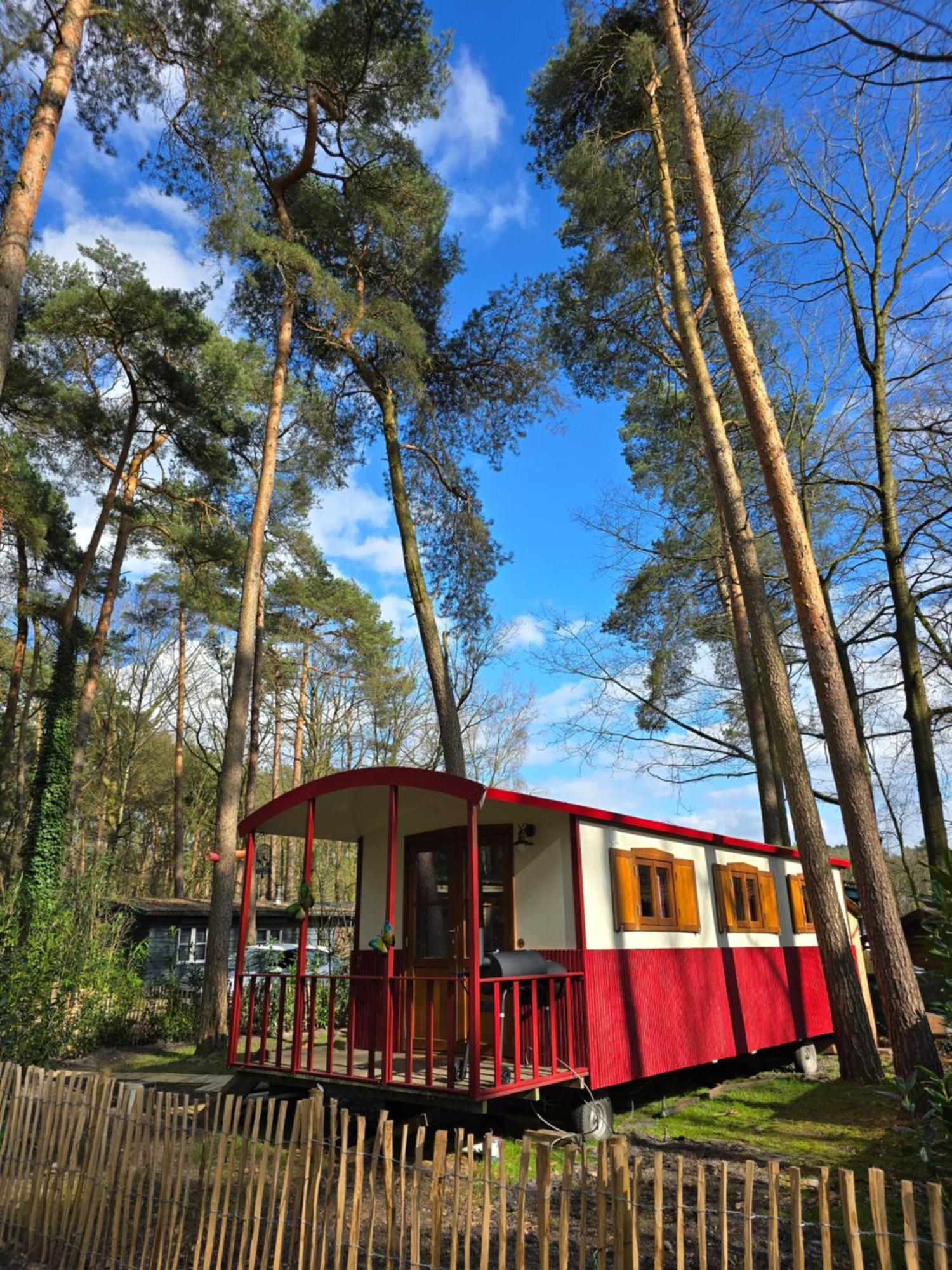 Pipowagen Met Prive Hot Tub Lanaken Exterior foto